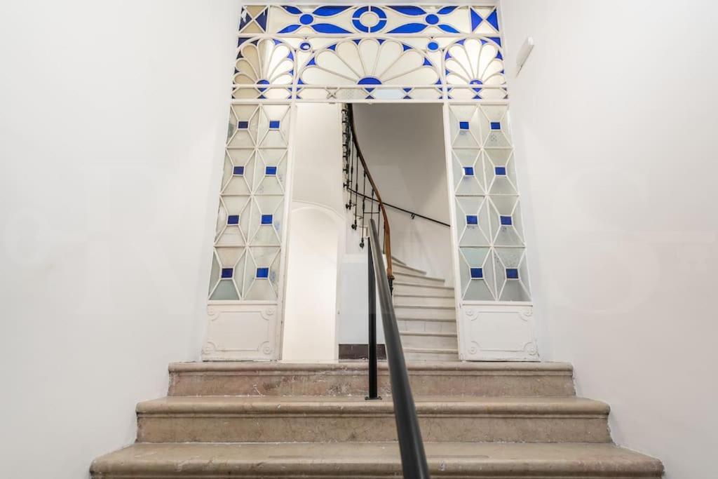 Appartement Historic Charm With Contemporary Flair By Rems *